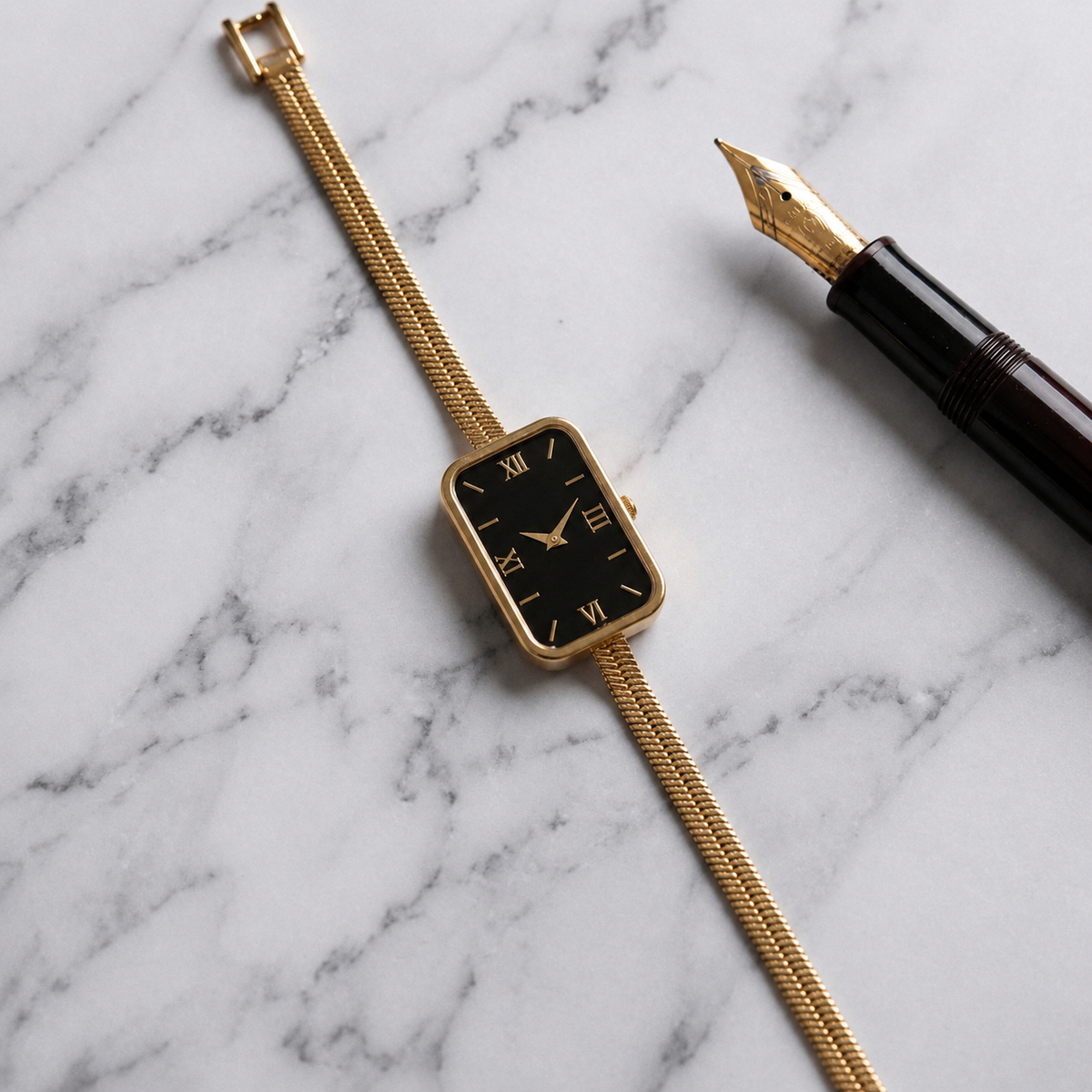 Luxury Vintage Watch-Style Gold Bracelet for Women