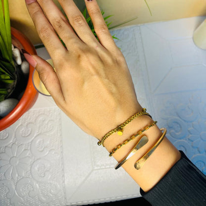 Trendy Gold Bracelet Set: Elegant Layered Wristband Combo for Women