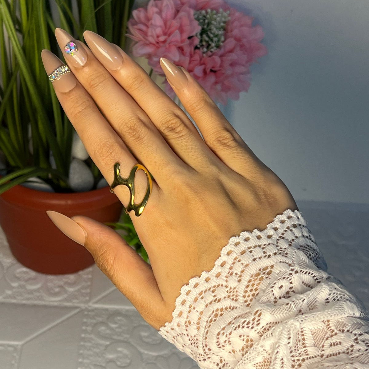 Elegant Gold Statement Ring for Women – Stylish Open Finger Ring