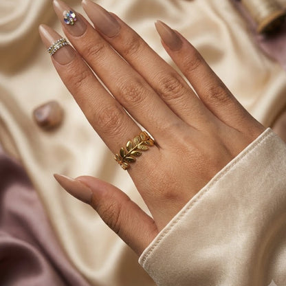 Elegance Gold Leaf Ring – Adjustable Vintage Finger Ring