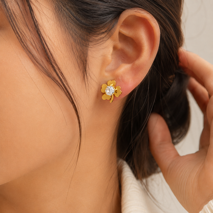 18K Gold Plated Stainless Steel Four-Leaf Clover & Flower Huggie Hoop Earring Set