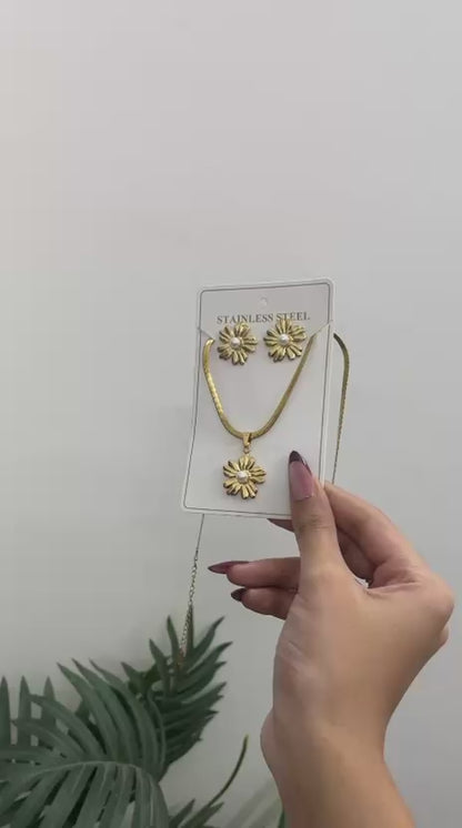 Anti-Tarnish Stainless Steel Daisy Floral Jewelry Set