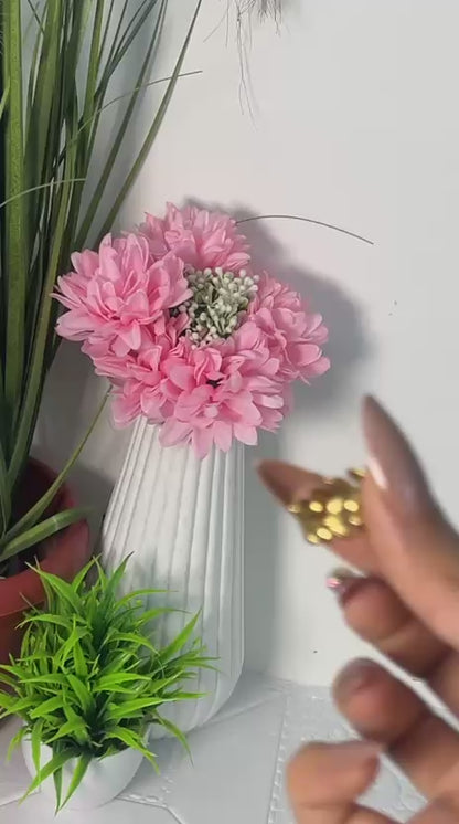 Elegance Gold Leaf Ring – Adjustable Vintage Finger Ring