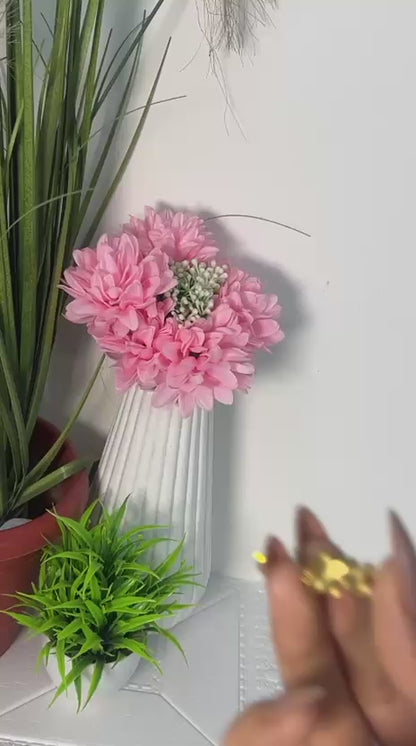 Elegant Floral Gold Ring